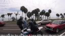 video Cestná pomsta: 3 motorkári vs. vodič auta (Florida)