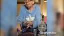 video Babička si užíva dôchodok