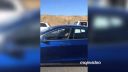 Pomalá cesta v zápche autom Tesla Model S 
