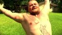 video Vie 117-kilový chlap urobiť salto vzad?