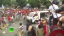 video Policajné auto vs. demonštranti (Filipíny)