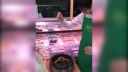Medzičasom v japonskom supermarkete
