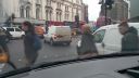 video Ako sa zamyslení ľudia nedívali pod nohy (Londýn)