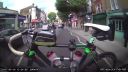 video Zlodej sa pokúšal ukradnúť z nosiča drahý bicykel