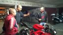 video Ako si vystreliť z majiteľa Ducati 1098