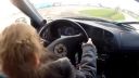 3 Ročné Dievčatko šoféruje 3 Mitsubishi