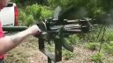 Rotačný guľomet z automatov Kalašnikov (šikovný Američan)