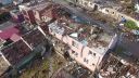 Zábery obce Hrušky po tornáde z dronu