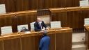 Marián Kotleba pácha výtržnosti. Obťažuje ministra obrany