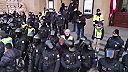 Zásah před muzeem byl vyprovokován policií