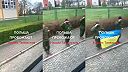 Poľskí inštruktori vyprevádzajú Ukrajinských vojakov na ceste domov