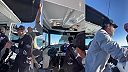 Blázni v motorovom člne sa rozhodli preplávať úžinou