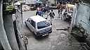Radžeš zabudol na ručnú brzdu, auto sa samo vrátilo do podzemnej garáže