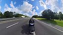 video Divokú jazdu zakončil motorkár búračkou vo vyše 200 km/h rýchlosti