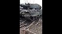 Ruskí vojaci sa prišli pozrieť na nemecký tank Leopard 2A4, ktorý ich mal zničiť