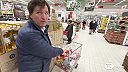 Tucker Carlson na nákupe v ruskom supermarkete