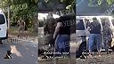 Verbovanie na Ukrajine muž sa bránil pištoľou