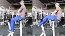 Mladík chcel ukázať, ako cvičí vo fitku brušáky, pomýlil si však stroje