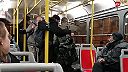 „Chytnu Tě za držku a vyhodím tě z tramvaje!” Konflikt výtržníka s urostlým muže