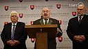 Huliak vystupuje z klubu SNS a kritizuje Tarabu za medvede