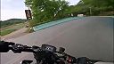 Pozrite sa na mňa, ako viem rýchlo jazdiť na motorke!