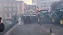 Centrum Bruselu sa zmenilo na bojovú zónu, farmári opäť vyšli do ulíc