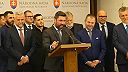 Takáč vysmiaty po otázke zo SME: „Dezinfluencerka Mimi Šrámová?“ – smeráci