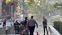 Bývalý vojak zapálil benzín pred federálnou budovou v New Yorku