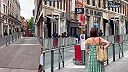 Policajtky v Toulouse pobodané mužom s nožom, ktorý kričal Allahu Akbar