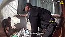 Policajti zachránili dôchodcov z horiaceho domova v Kalifornii