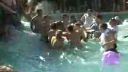 video Násilie v bazéne