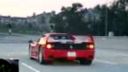 Ferrari F50 so strieľajúcimi plameňmi z výfuku
