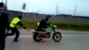 video Ruskí policajti vs. motorka