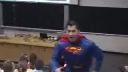 video Študent SuperMan