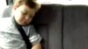 video Ako zobudiť spiaceho chlapčeka