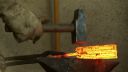video Kováč vyrobil nôž z meteoritu